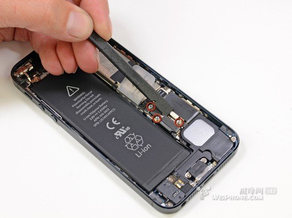 iPhone 5更換電池圖文教程_綠色資源網(wǎng)