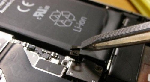 自己动手为iPhone 4s换电池的图解教程_绿色资源网