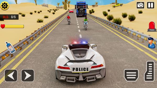 警車特技巨型坡道 v1.7 安卓版 2