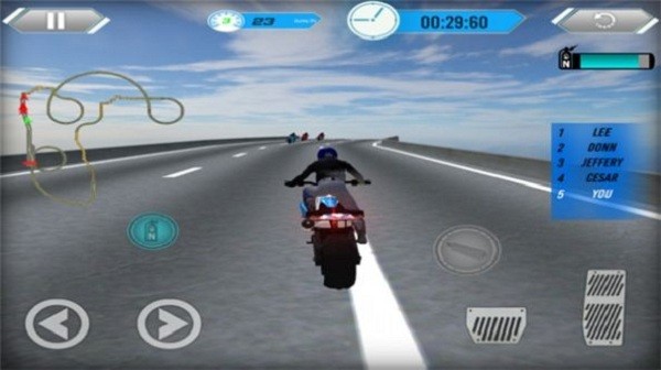 英雄摩托車特技 v1.0 安卓版 2